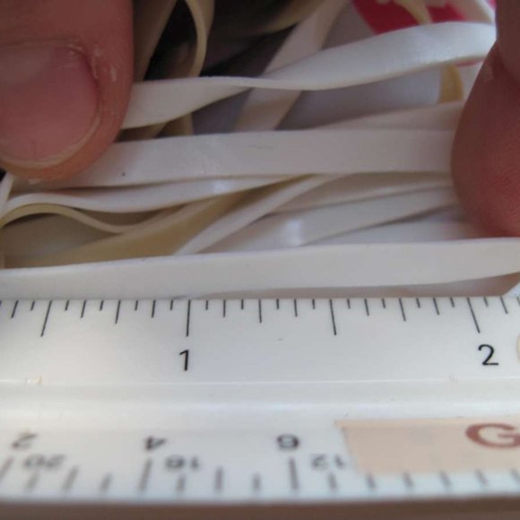 30 Goody Secure Hold Flat Wide Elastic Hair Bands - Picture 2 of 7